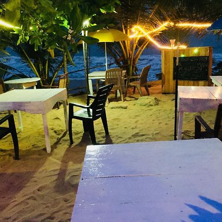 Sea Side Guest House Tangalle Exteriör bild