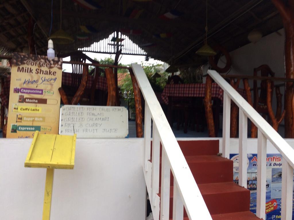 Sea Side Guest House Tangalle Exteriör bild