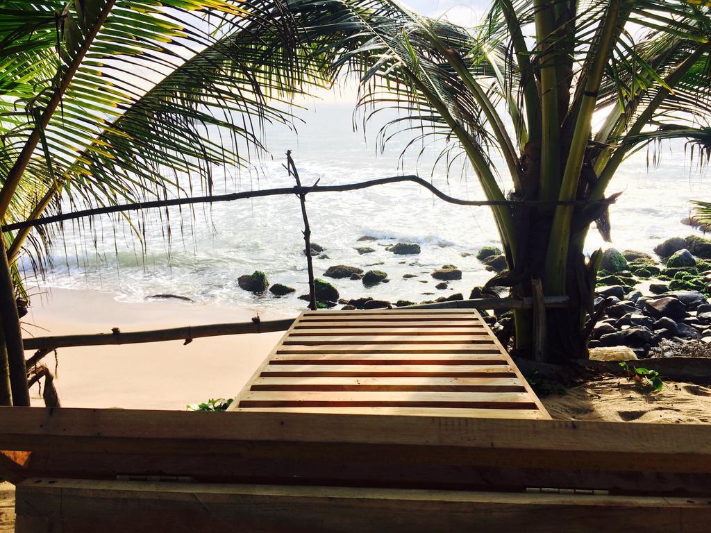 Sea Side Guest House Tangalle Exteriör bild